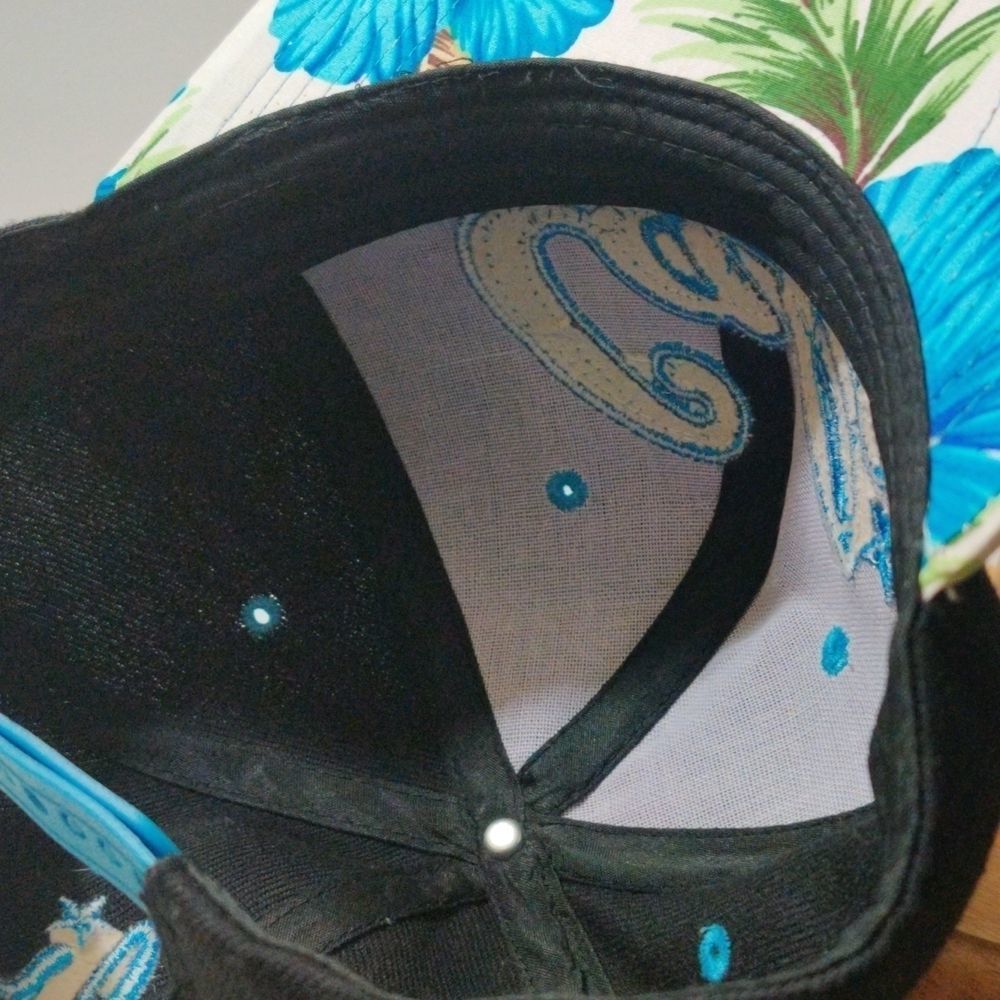 Cali Branded Blue and white Tropical Floral SnapBack Hat - Picture 10 of 11